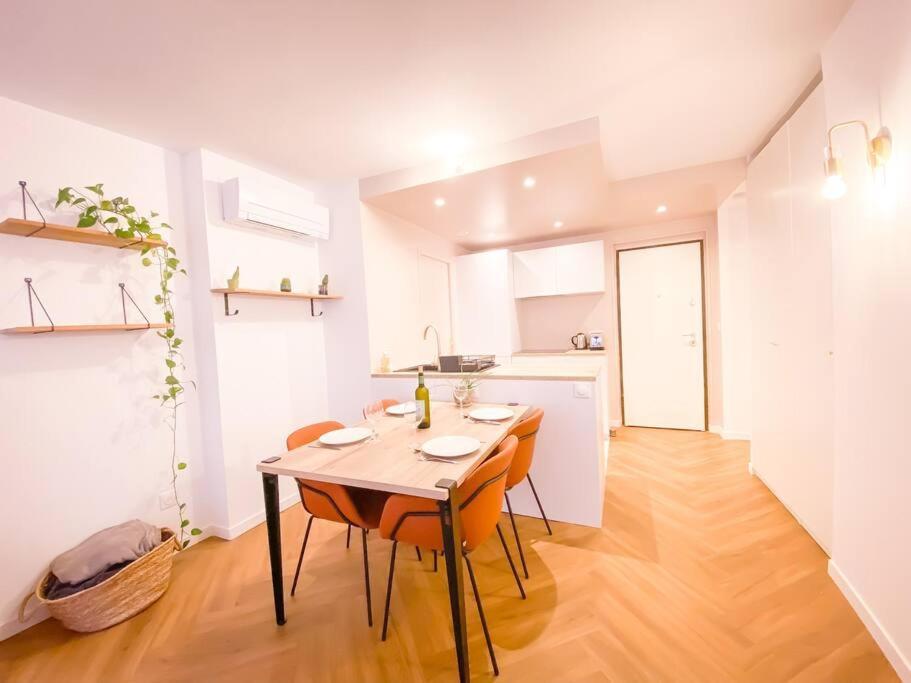 Appartement Climatise Vieux Port, Renove Et Cosy